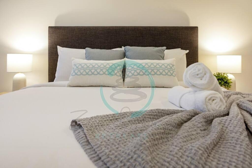 Zen Ocean Charm 3br Luxury W/front Pool + Bbq *